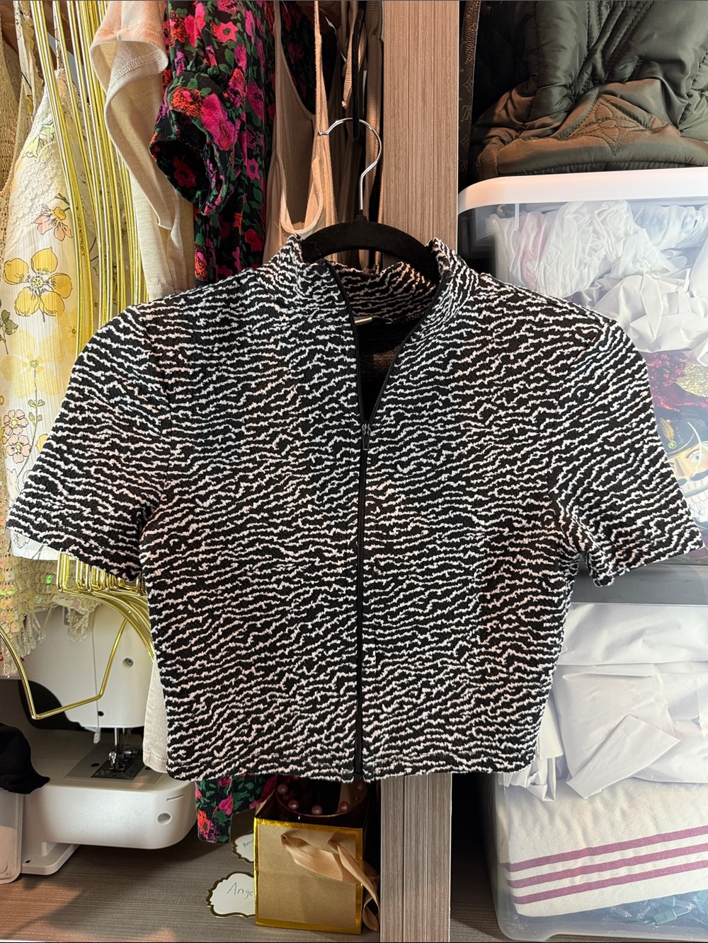 Topshop crop top size 4